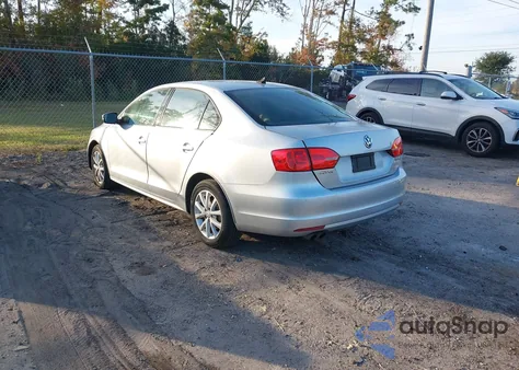 2011 Volkswagen Jetta 2.5L Se z USA, uszkodzony, nr VIN 3VWDX7AJ8BM331015